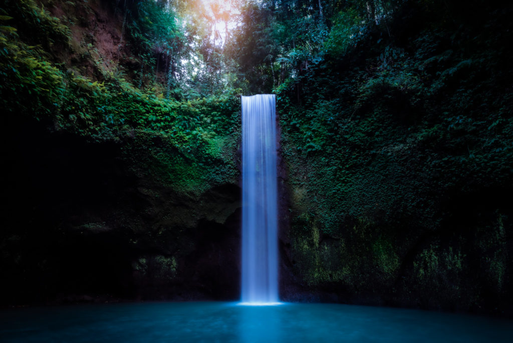 インドネシアのギリプ滝